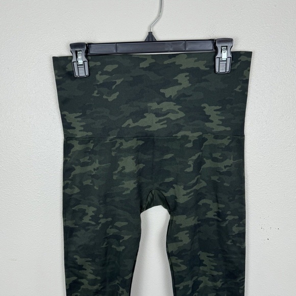Spanx Look At Me Now Seamless Green Camo Leggings Plus Size 2X Shaping Stretch - Picture 7 of 7